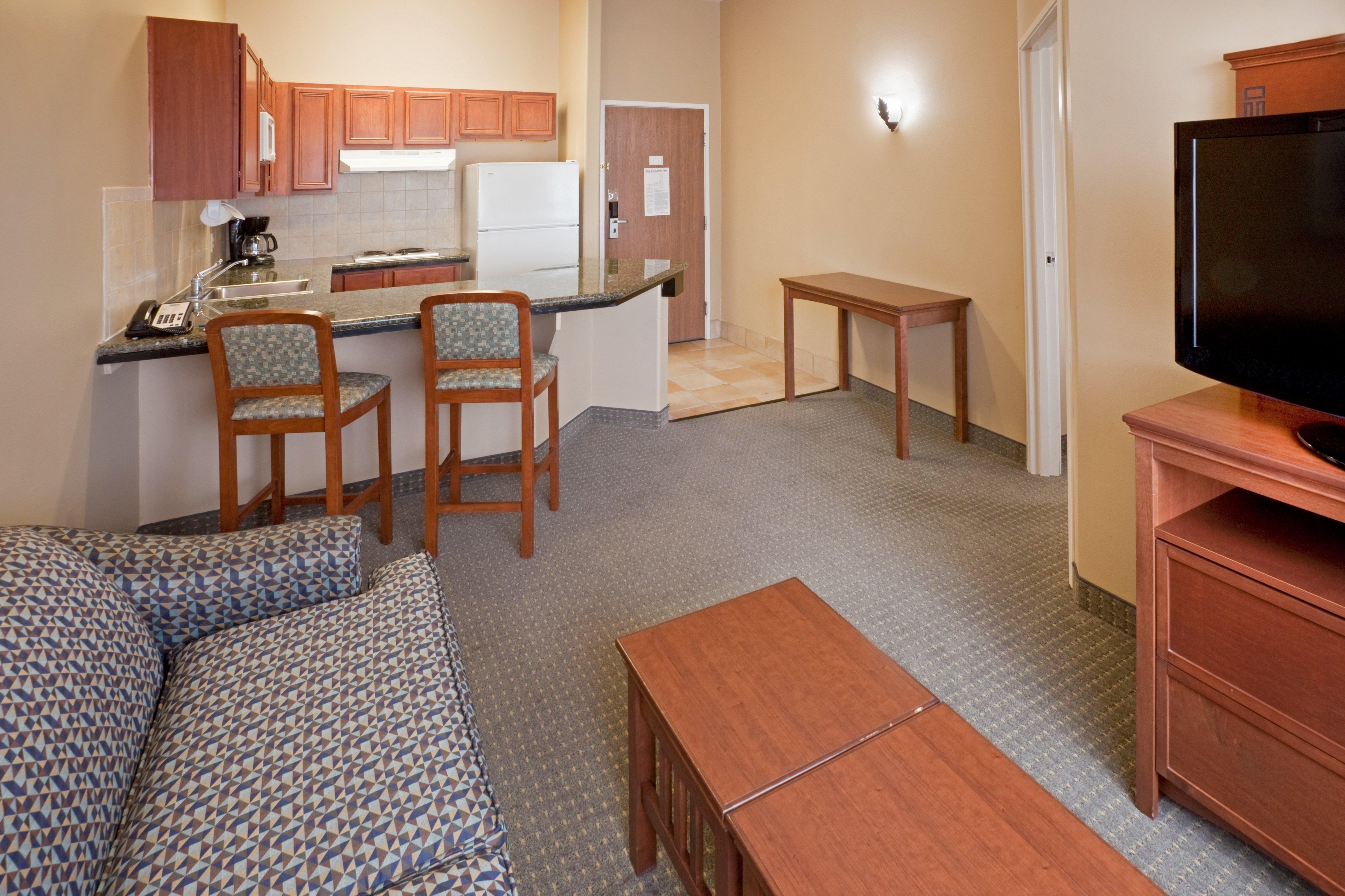 Staybridge Suites Lubbock-University Area By Ihg Bagian luar foto