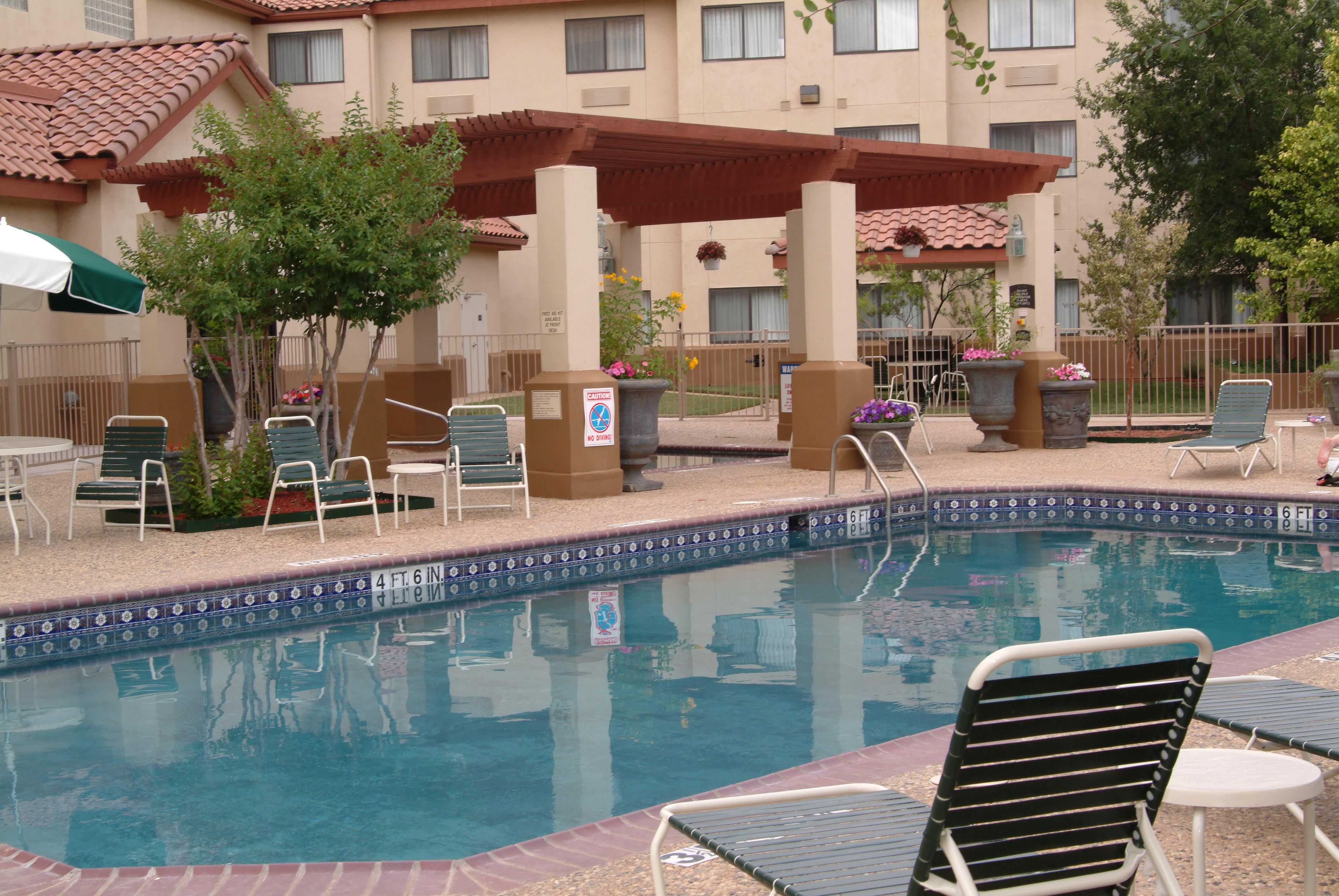 Staybridge Suites Lubbock-University Area By Ihg Bagian luar foto