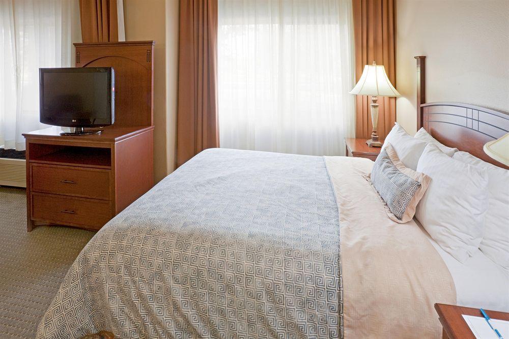 Staybridge Suites Lubbock-University Area By Ihg Ruang foto