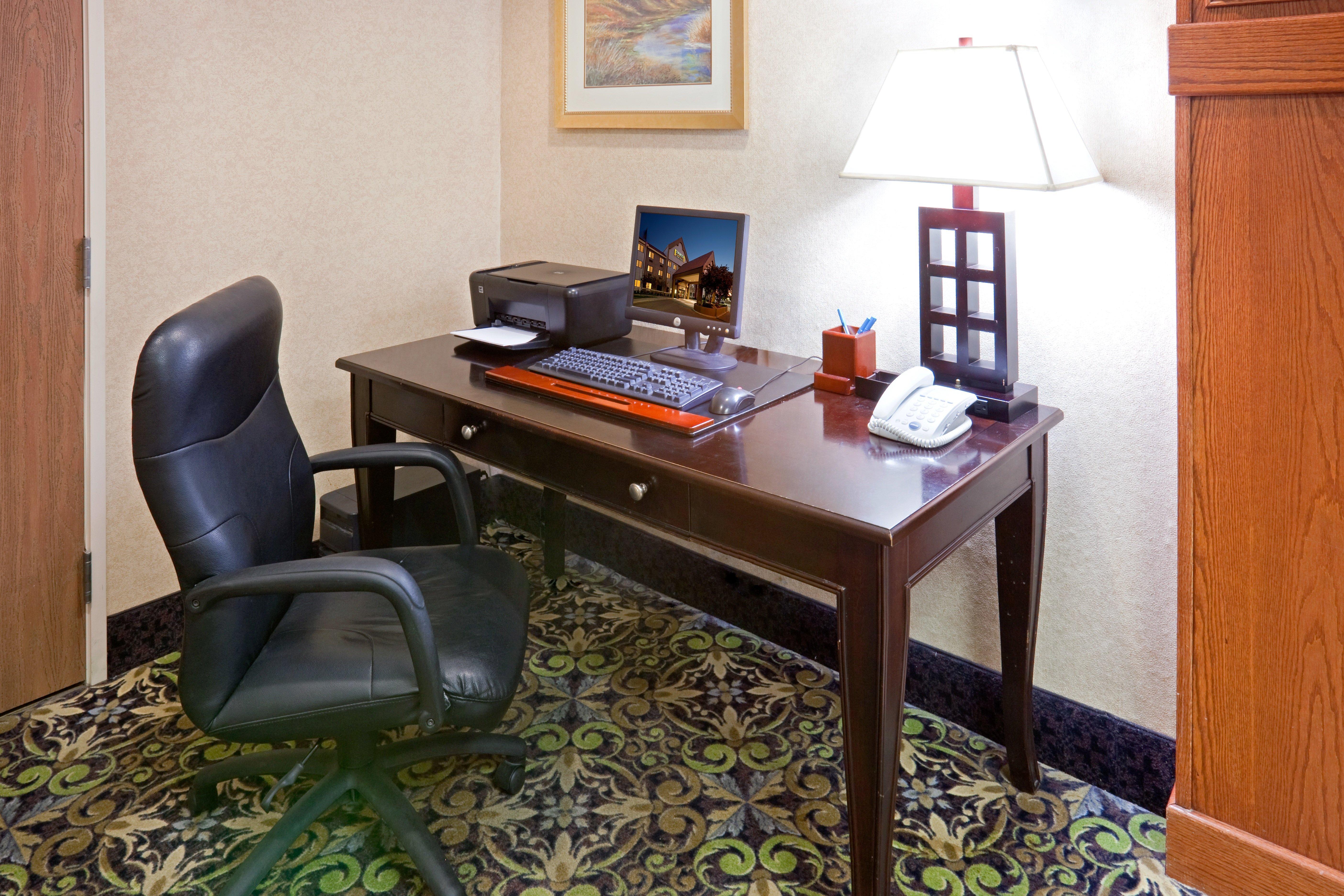 Staybridge Suites Lubbock-University Area By Ihg Bagian luar foto