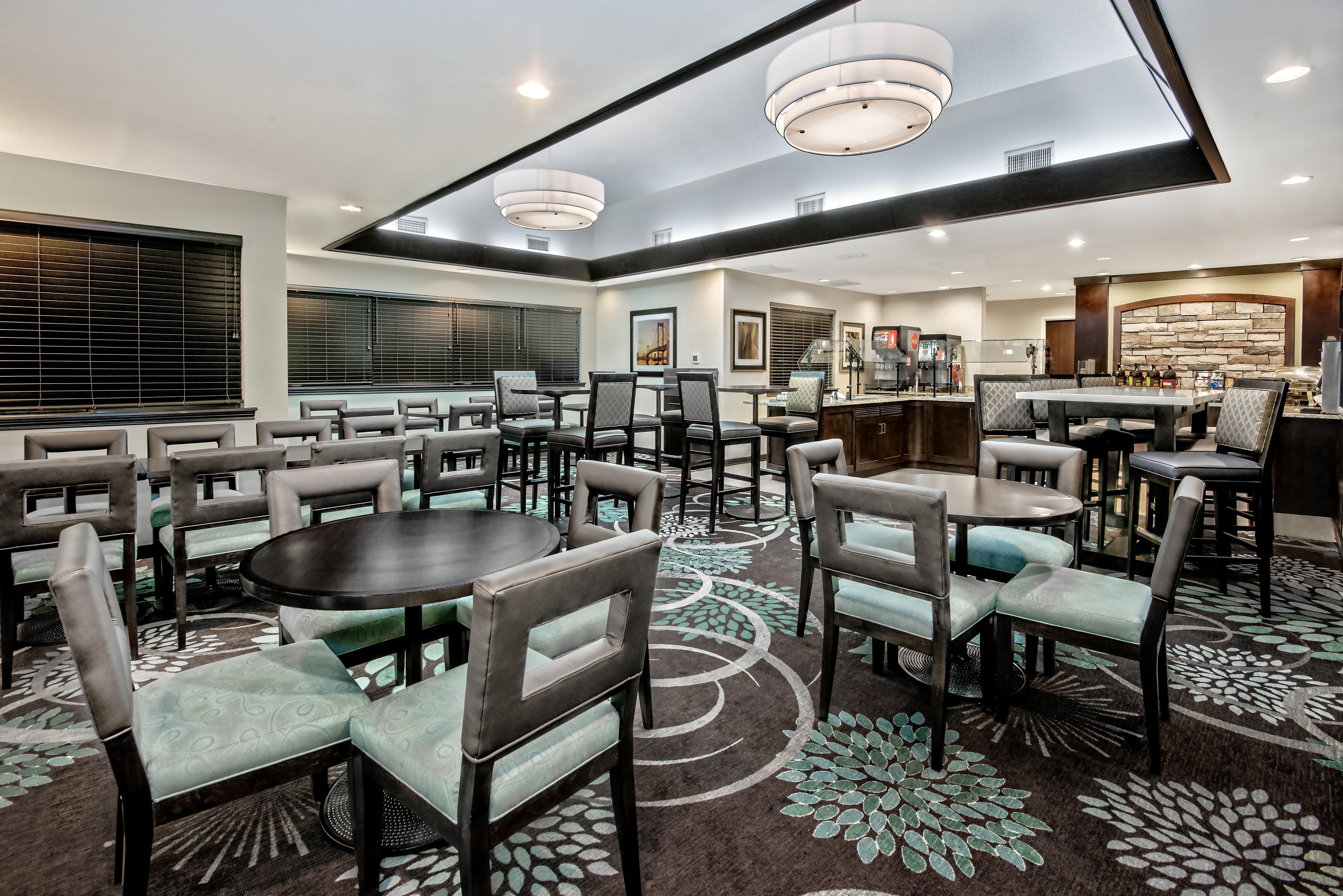 Staybridge Suites Lubbock-University Area By Ihg Bagian luar foto