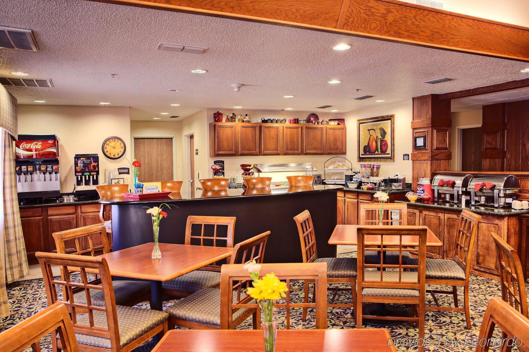 Staybridge Suites Lubbock-University Area By Ihg Bagian luar foto