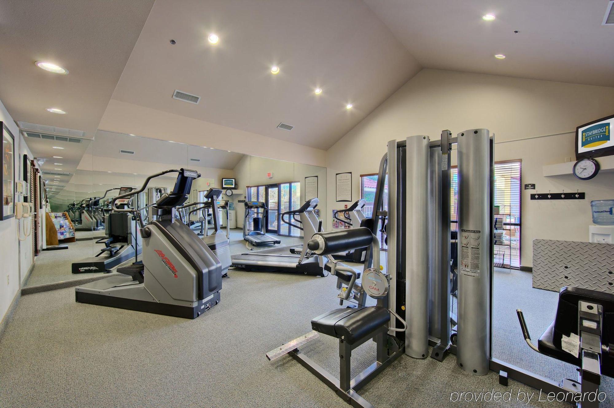 Staybridge Suites Lubbock-University Area By Ihg Bagian luar foto