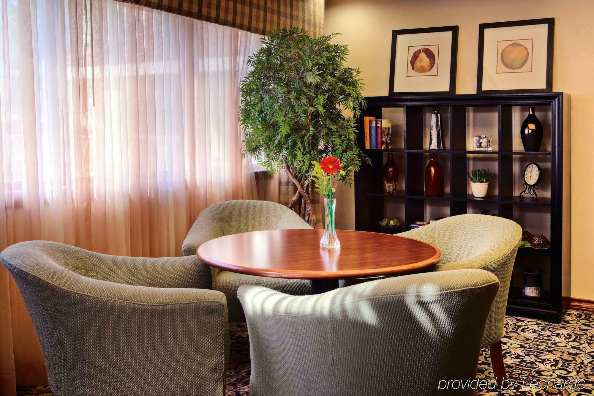 Staybridge Suites Lubbock-University Area By Ihg Bagian luar foto