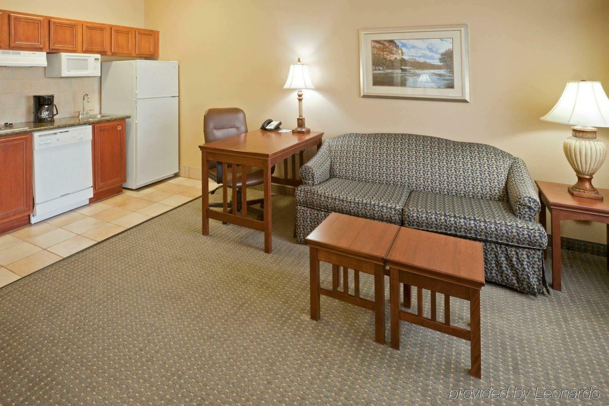 Staybridge Suites Lubbock-University Area By Ihg Bagian luar foto